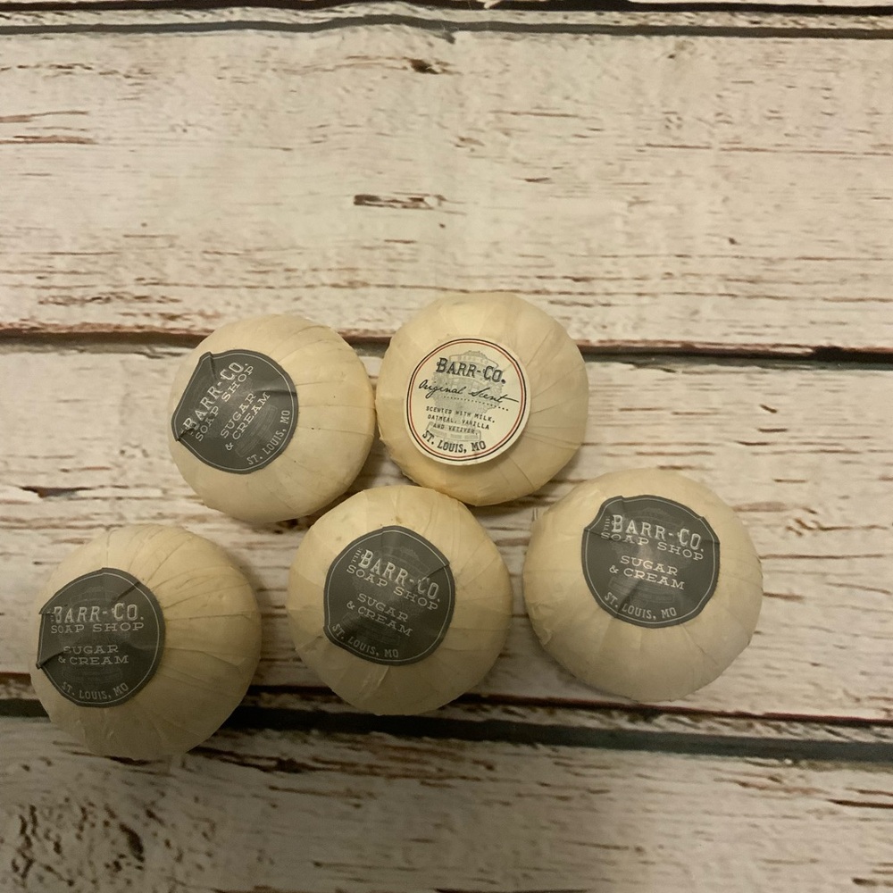 Barr Co Lot/5 Bath Bomb